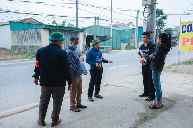 Ban chỉ đạo 197 xã Yên Bài ra quân đợt 3 xử lý biển bảng sai quy định- Ảnh 6.