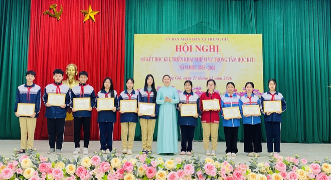 TRUNG GIÃ TỔ CHỨC HỘI NGHỊ SƠ KẾT HỌC KỲ I, TRIỂN KHAI NHIỆM VỤ TRỌNG TÂM HỌC KỲ II NĂM HỌC 2025–2026
- Ảnh 9.