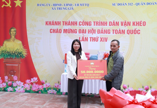 XÃ TRUNG GIÃ GẮN BIỂN CÔNG TRÌNH “DÂN VẬN KHÉO” CHÀO MỪNG ĐẠI HỘI ĐẢNG TOÀN QUỐC LẦN THỨ XIV- Ảnh 9.