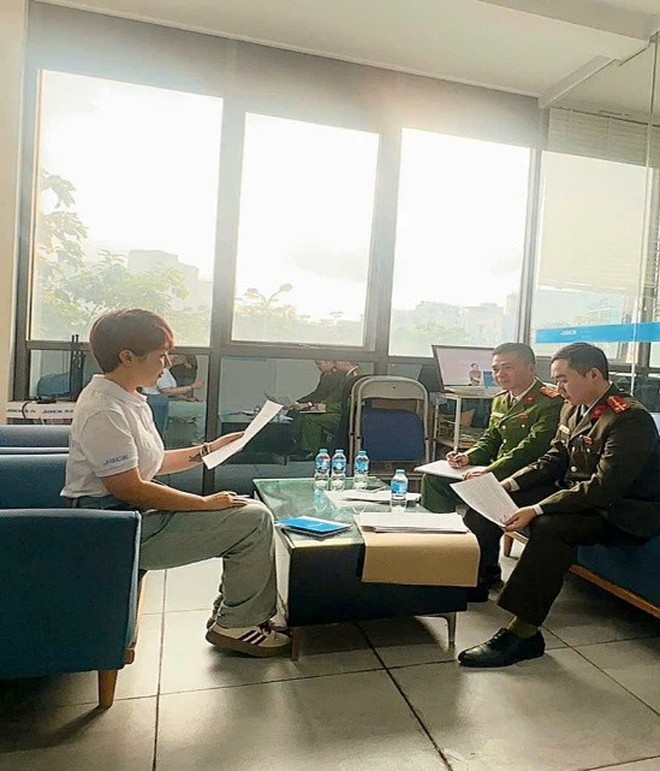 Công an phường Long Biên chủ động triển khai đấu tranh phòng, chống xuất nhập cảnh trái phép, đảm bảo an ninh, trật tự Đại hội Đại biểu toàn quốc lần thứ XIV của Đảng- Ảnh 3.