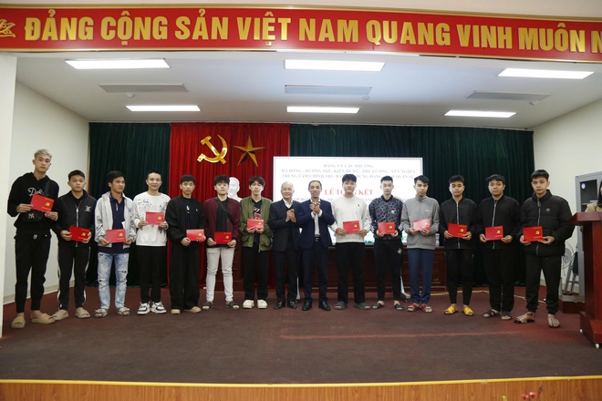 Trung tâm Chính trị phường Hà Đông tổng kết lớp bồi dưỡng nhận thức về Đảng khóa I năm 2026- Ảnh 5.