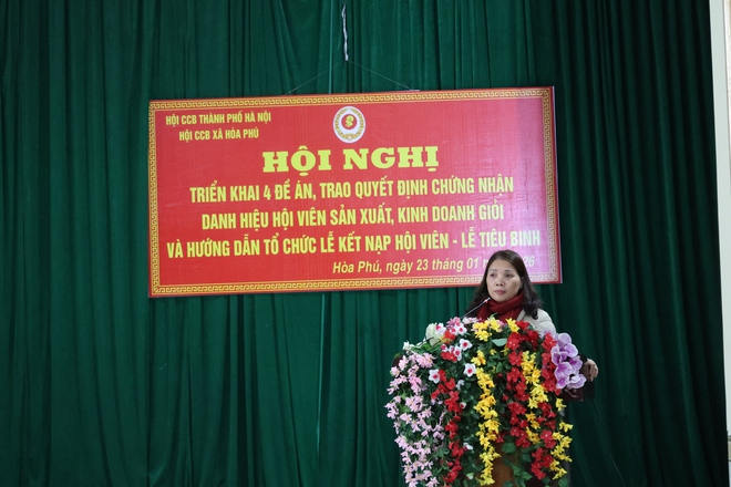 Hội CCB xã Hòa Phú triển khai 4 đề án, trao giấy chứng nhận hội viên sản xuất kinh doanh giỏi- Ảnh 2.