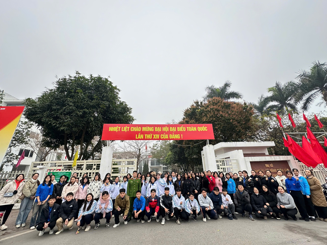 Ra quân vệ sinh môi trường các tuyến phố, góp phần khắc phục 5 điểm nghẽn đô thị- Ảnh 3.