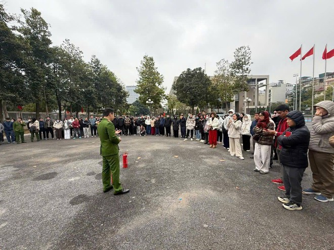   Phường Hà Đông tổ chức tuyên truyền, huấn luyện nghiệp vụ PCCC và CNCH năm 2026- Ảnh 2.