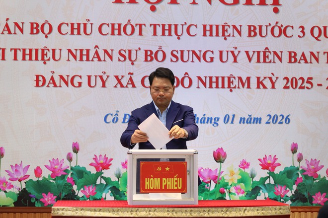 Đảng ủy xã Cổ Đô tổ chức hội nghị cán bộ chủ chốt thực hiện bước 3 quy trình giới thiệu nhân sự bổ sung Ủy viên Ban Thường vụ Đảng ủy xã Cổ Đô, nhiệm kỳ 2025-2030.- Ảnh 4.