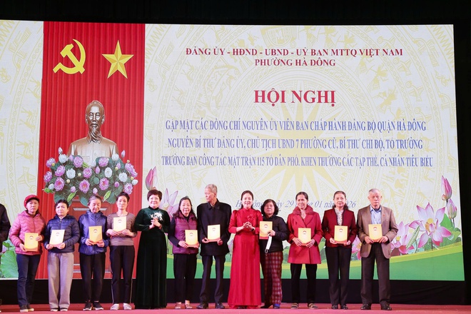 Phường Hà Đông tổ chức gặp mặt, chúc Tết Nguyên đán Bính Ngọ 2026- Ảnh 4.