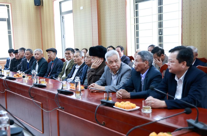 TRUNG GIÃ GẶP MẶT CÁN BỘ CHỦ CHỐT CÁC THỜI KỲ 
NHÂN DỊP CHUẨN BỊ ĐÓN XUÂN BÍNH NGỌ 2026- Ảnh 9.