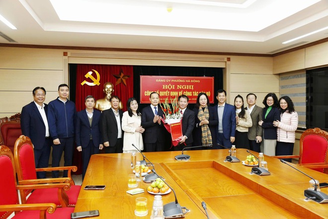 Đồng chí Nguyễn Cao Kỳ được bổ nhiệm giữ chức vụ Phó Trưởng ban Xây dựng Đảng phường Hà Đông- Ảnh 4.