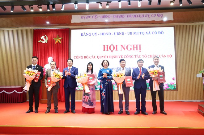 XÃ CỔ ĐÔ TỔ CHỨC LỄ CHÀO CỜ ĐẦU TUẦN THÁNG 01/2026, CÔNG BỐ CÁC QUYẾT ĐỊNH VỀ CÔNG TÁC CÁN BỘ VÀ TRIỂN KHAI NHIỆM VỤ TRỌNG TÂM- Ảnh 8.