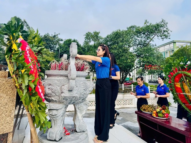 Cô giáo Nguyễn Thị Hương Trang - Bông hoa rực rỡ trong Vườn hoa đẹp của Trường MN Đô thị Việt Hưng- Ảnh 12.