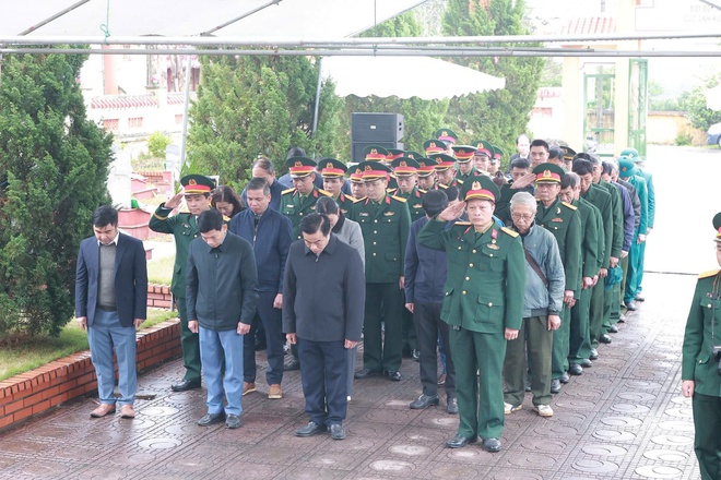 Xã Yên Bài tổ chức Lễ viếng nghĩa trang liệt sĩ nhân dịp tết nguyên đán Bính Ngọ năm 2026- Ảnh 1.