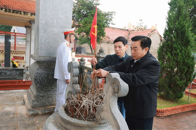 Xã Yên Bài tổ chức Lễ viếng nghĩa trang liệt sĩ nhân dịp tết nguyên đán Bính Ngọ năm 2026- Ảnh 3.