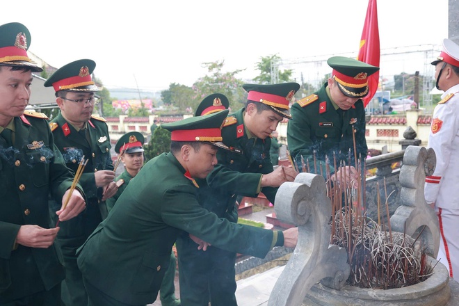 Xã Yên Bài tổ chức Lễ viếng nghĩa trang liệt sĩ nhân dịp tết nguyên đán Bính Ngọ năm 2026- Ảnh 6.