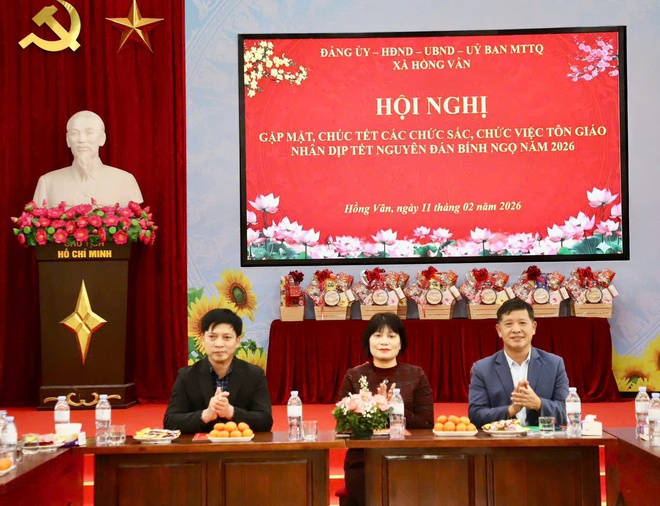 Xã Hồng Vân gặp mặt chức sắc tôn giáo nhân dịp Tết Nguyên đán Bính Ngọ 2026. - Ảnh 2.