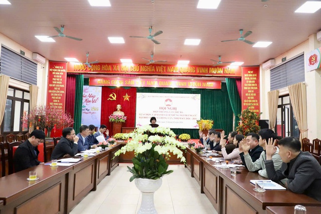 Xã Hồng Vân tổ chức Hội nghị hiệp thương lần thứ ba để lựa chọn, lập danh sách những người đủ tiêu chuẩn ứng cử đại biểu HĐND xã nhiệm kỳ 2026 – 2031. - Ảnh 1.