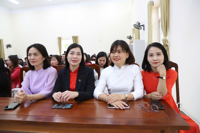 Xã Hồng Vân tổ chức hội nghị cán bộ, công chức, viên chức, người lao động khối cơ quan xã nhân dịp Tết Nguyên đán Bính Ngọ 2026- Ảnh 7.