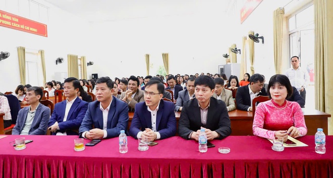 Xã Hồng Vân tổ chức hội nghị cán bộ, công chức, viên chức, người lao động khối cơ quan xã nhân dịp Tết Nguyên đán Bính Ngọ 2026- Ảnh 5.