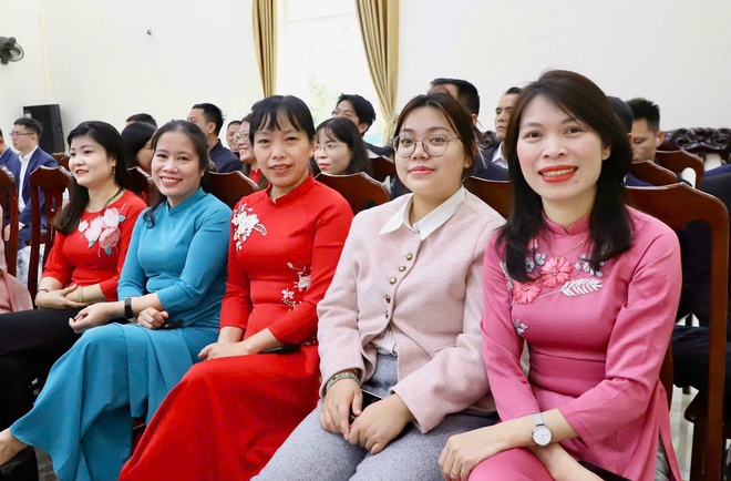 Xã Hồng Vân tổ chức hội nghị cán bộ, công chức, viên chức, người lao động khối cơ quan xã nhân dịp Tết Nguyên đán Bính Ngọ 2026- Ảnh 6.