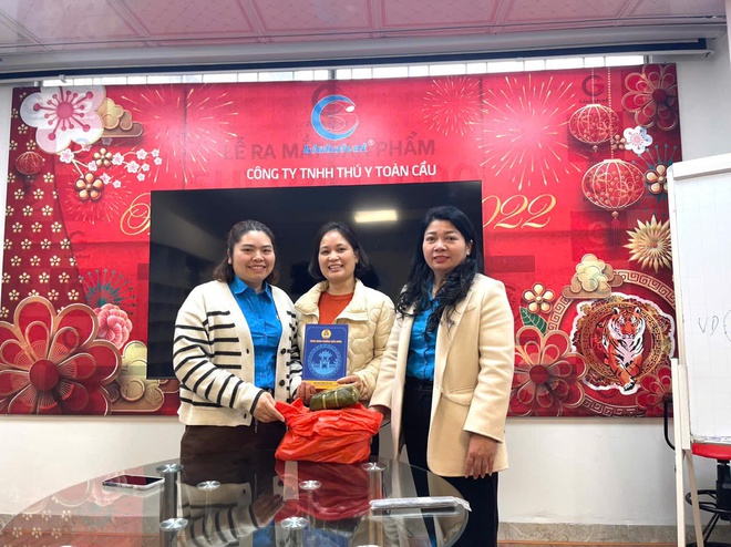 Công đoàn phường Kiến Hưng trao tặng quà cho đoàn viên, người lao động- Ảnh 2.