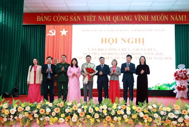 XÃ TRUNG GIÃ TỔ CHỨC HỘI NGHỊ CÁN BỘ, CÔNG CHỨC, VIÊN CHỨC, NGƯỜI LAO ĐỘNG NĂM 2026- Ảnh 1.