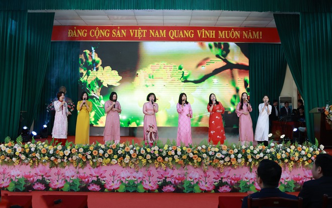 XÃ TRUNG GIÃ TỔ CHỨC HỘI NGHỊ CÁN BỘ, CÔNG CHỨC, VIÊN CHỨC, NGƯỜI LAO ĐỘNG NĂM 2026- Ảnh 16.