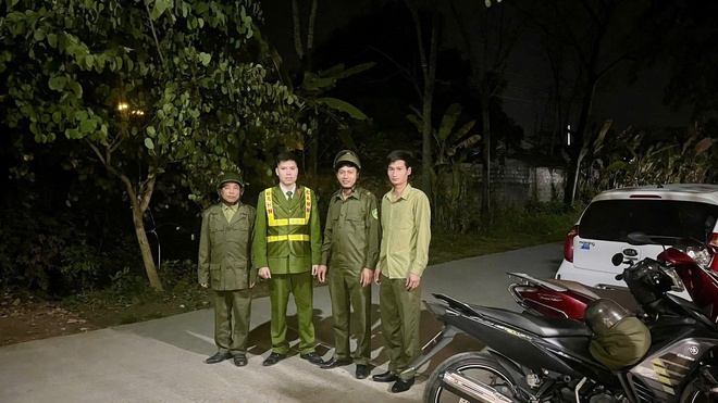 Công an xã Yên Bài tăng cường tuần tra, đảm bảo an ninh trật tự đêm giao thừa.- Ảnh 3.