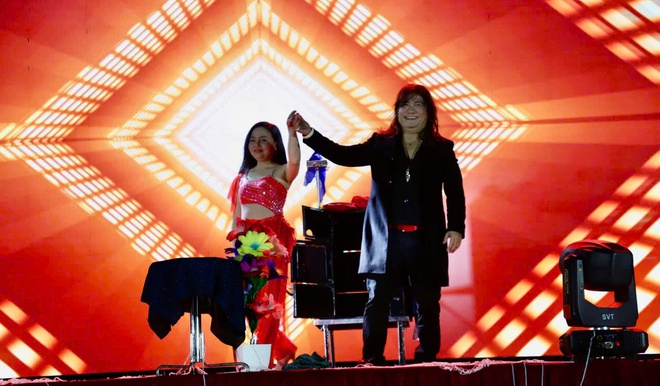 Chương trình biểu diễn nghệ thuật đặc biệt “Mừng Đảng quang vinh – Mừng Xuân đất nước 2026” xã Hồng Vân thành công tốt đẹp- Ảnh 9.