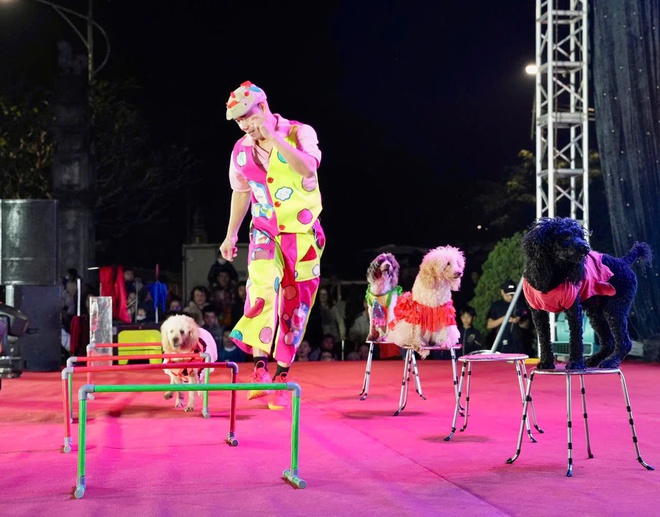 Chương trình biểu diễn nghệ thuật đặc biệt “Mừng Đảng quang vinh – Mừng Xuân đất nước 2026” xã Hồng Vân thành công tốt đẹp- Ảnh 10.