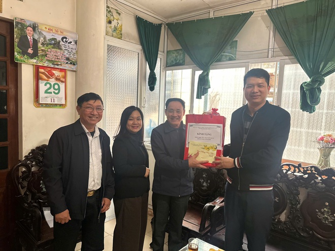 Khương Đình: Thăm hỏi, tặng quà các gia đình người có công với cách mạng và người cao tuổi tròn 100- Ảnh 11.