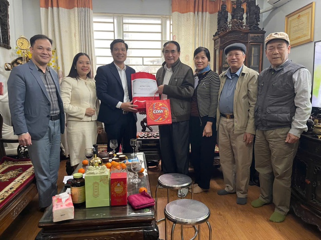 Khương Đình: Thăm hỏi, tặng quà các gia đình người có công với cách mạng và người cao tuổi tròn 100- Ảnh 21.