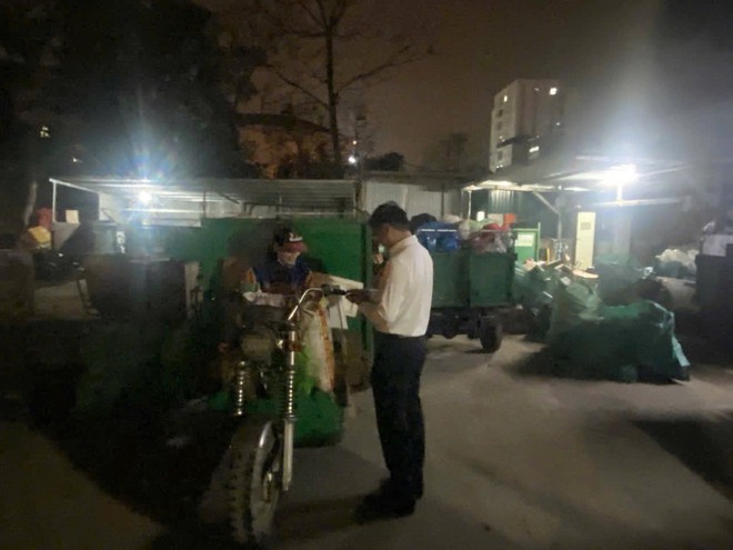 Lãnh đạo phường Vĩnh Hưng thăm, chúc Tết các đơn vị trực Tết Nguyên đán Bính Ngọ- Ảnh 16.