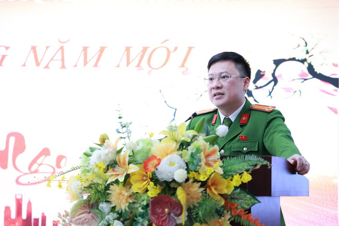 THƯỜNG TRỰC ĐẢNG ỦY XÃ TRUNG GIÃ THĂM, ĐỘNG VIÊN, TẶNG QUÀ CÁC ĐƠN VỊ TRỰC TẾT NGUYÊN ĐÁN- Ảnh 8.