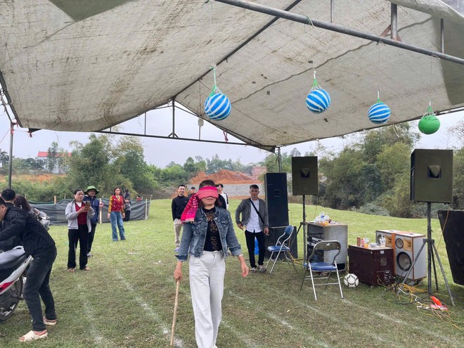 TRUNG GIÃ RỘN RÀNG SẮC XUÂN – CÁC THÔN TƯNG BỪNG TỔ CHỨC CÁC HOẠT ĐỘNG VĂN HÓA, VĂN NGHỆ, THỂ DỤC THỂ THAO VÀ CÁC TRÒ CHƠI DÂN GIAN  MỪNG TẾT BÍNH NGỌ 2026 - Ảnh 2.