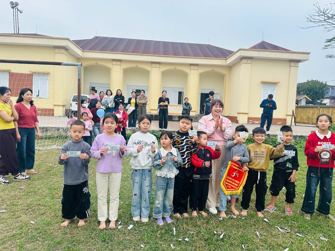 TRUNG GIÃ RỘN RÀNG SẮC XUÂN – CÁC THÔN TƯNG BỪNG TỔ CHỨC CÁC HOẠT ĐỘNG VĂN HÓA, VĂN NGHỆ, THỂ DỤC THỂ THAO VÀ CÁC TRÒ CHƠI DÂN GIAN  MỪNG TẾT BÍNH NGỌ 2026 - Ảnh 8.