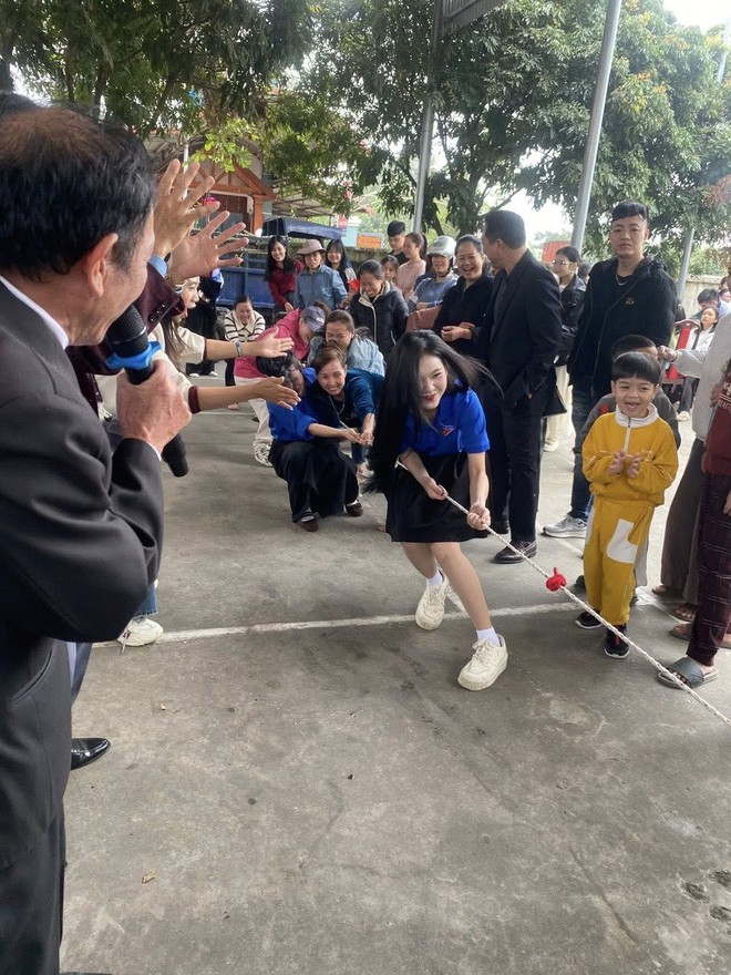 TRUNG GIÃ RỘN RÀNG SẮC XUÂN – CÁC THÔN TƯNG BỪNG TỔ CHỨC CÁC HOẠT ĐỘNG VĂN HÓA, VĂN NGHỆ, THỂ DỤC THỂ THAO VÀ CÁC TRÒ CHƠI DÂN GIAN  MỪNG TẾT BÍNH NGỌ 2026 - Ảnh 9.