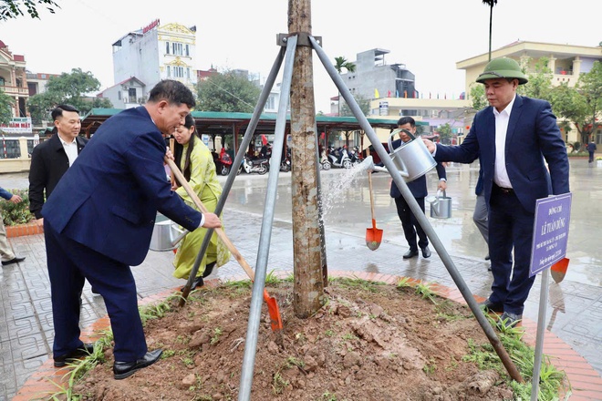 Xã Hồng Vân tổ chức lễ khánh thành công trình Trường Tiểu học Vân Tảo và phát động “Tết trồng cây đời đời nhớ ơn Bác Hồ” Xuân Bính Ngọ 2026- Ảnh 6.