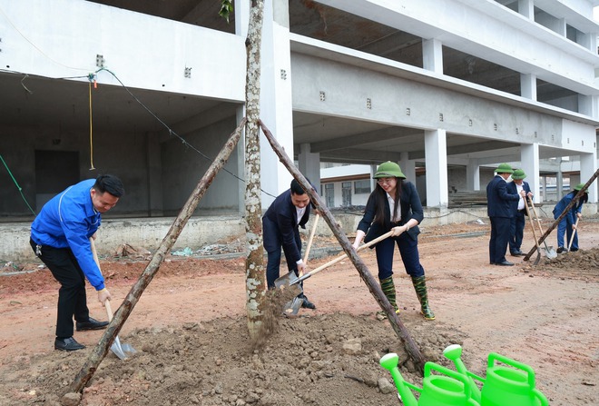 TRUNG GIÃ PHÁT ĐỘNG TẾT TRỒNG CÂY XUÂN BÍNH NGỌ 2026: CHUNG TAY XÂY DỰNG MÔI TRƯỜNG XANH – PHÁT TRIỂN BỀN VỮNG- Ảnh 4.