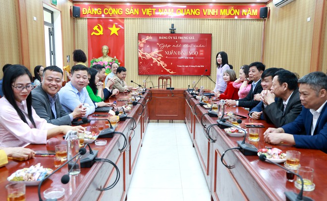 ĐẢNG UỶ-HĐND-MTTQ XÃ TRUNG GIÃ GẶP MẶT ĐẦU XUÂN- Ảnh 2.