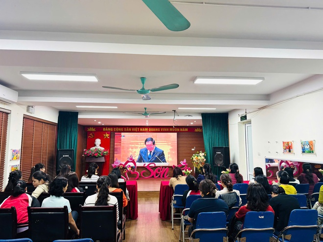 Đảng bộ phường Khương Đình nghiêm túc tổ chức Hội nghị trực tuyến học tập, quán triệt các nghị quyết quan trọng của BCH Trung ương.- Ảnh 7.