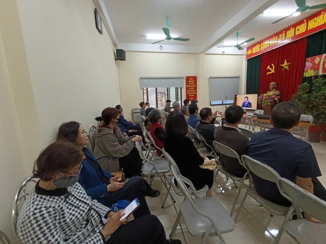 Đảng bộ phường Khương Đình nghiêm túc tổ chức Hội nghị trực tuyến học tập, quán triệt các nghị quyết quan trọng của BCH Trung ương.- Ảnh 11.