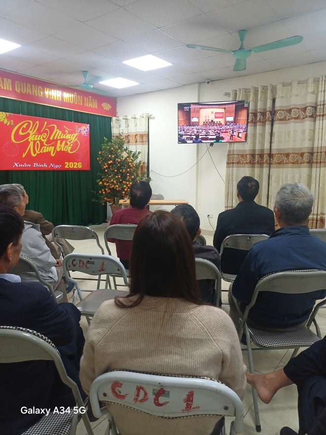 Đảng bộ phường Khương Đình nghiêm túc tổ chức Hội nghị trực tuyến học tập, quán triệt các nghị quyết quan trọng của BCH Trung ương.- Ảnh 17.