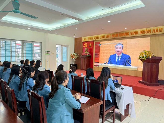 Đảng bộ phường Khương Đình nghiêm túc tổ chức Hội nghị trực tuyến học tập, quán triệt các nghị quyết quan trọng của BCH Trung ương.- Ảnh 19.