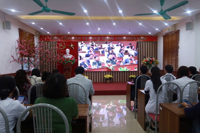 Đảng bộ phường Khương Đình nghiêm túc tổ chức Hội nghị trực tuyến học tập, quán triệt các nghị quyết quan trọng của BCH Trung ương.- Ảnh 22.