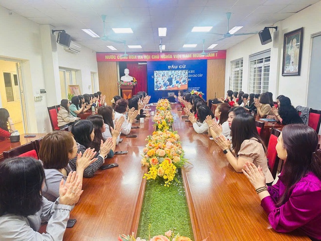 Đảng bộ phường Khương Đình nghiêm túc tổ chức Hội nghị trực tuyến học tập, quán triệt các nghị quyết quan trọng của BCH Trung ương.- Ảnh 26.