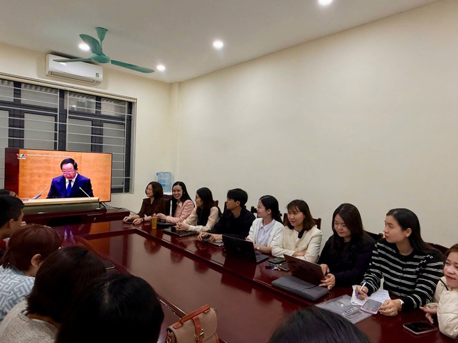 Đảng bộ phường Khương Đình nghiêm túc tổ chức Hội nghị trực tuyến học tập, quán triệt các nghị quyết quan trọng của BCH Trung ương.- Ảnh 33.