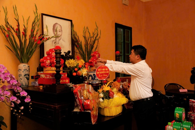 Phường Hà Đông tổ chức dâng hương, báo công và tặng quà quân nhân xuất ngũ, tân binh lên đường nhập ngũ năm 2026- Ảnh 9.