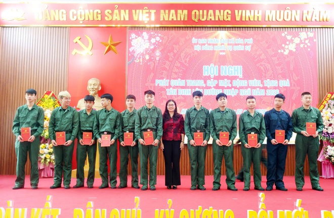 Xã Hòa Phú: Hội nghị gặp mặt, động viên và tặng quà công dân lên đường nhập ngũ thực hiện nghĩa vụ năm 2026- Ảnh 6.