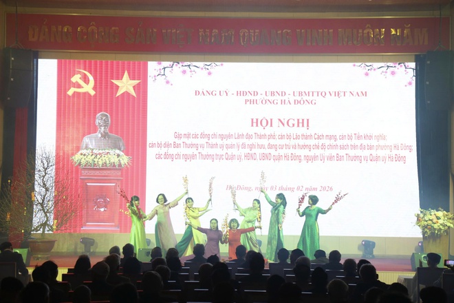 Phường Hà Đông gặp mặt cán bộ lão thành nhân dịp Tết Bính Ngọ 2026- Ảnh 8.
