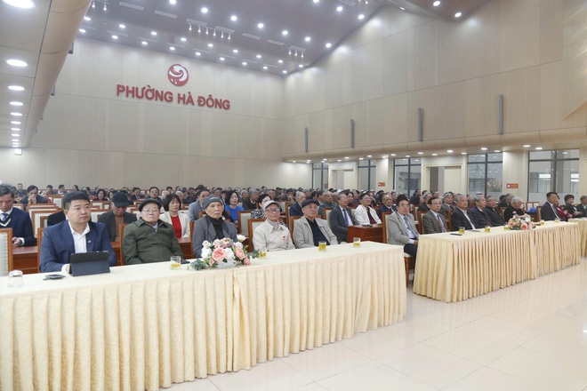 Phường Hà Đông gặp mặt cán bộ lão thành nhân dịp Tết Bính Ngọ 2026- Ảnh 2.