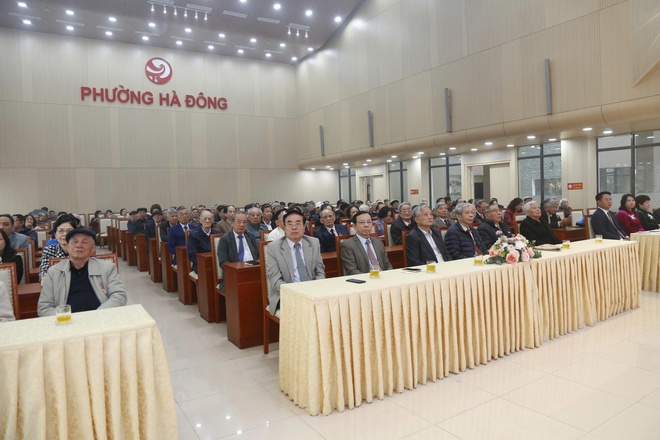 Phường Hà Đông gặp mặt cán bộ lão thành nhân dịp Tết Bính Ngọ 2026- Ảnh 3.